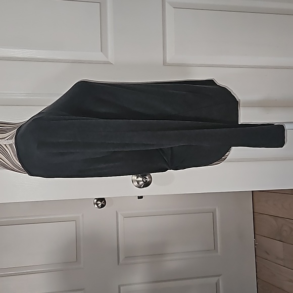 Jessica Simpson Activewear Women Cut out back with twist T-shirts Top Size M - Picture 9 of 12